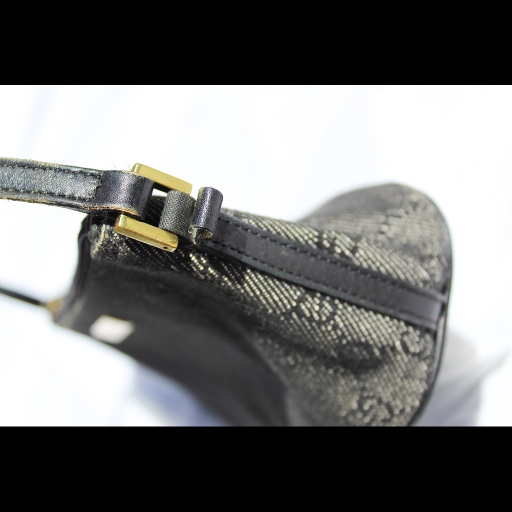 Authentic 90s Vintage Gucci Pochette Shoulder Bag - Picture 6 of 8